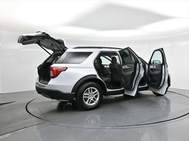 new 2025 Ford Explorer car, priced at $41,598