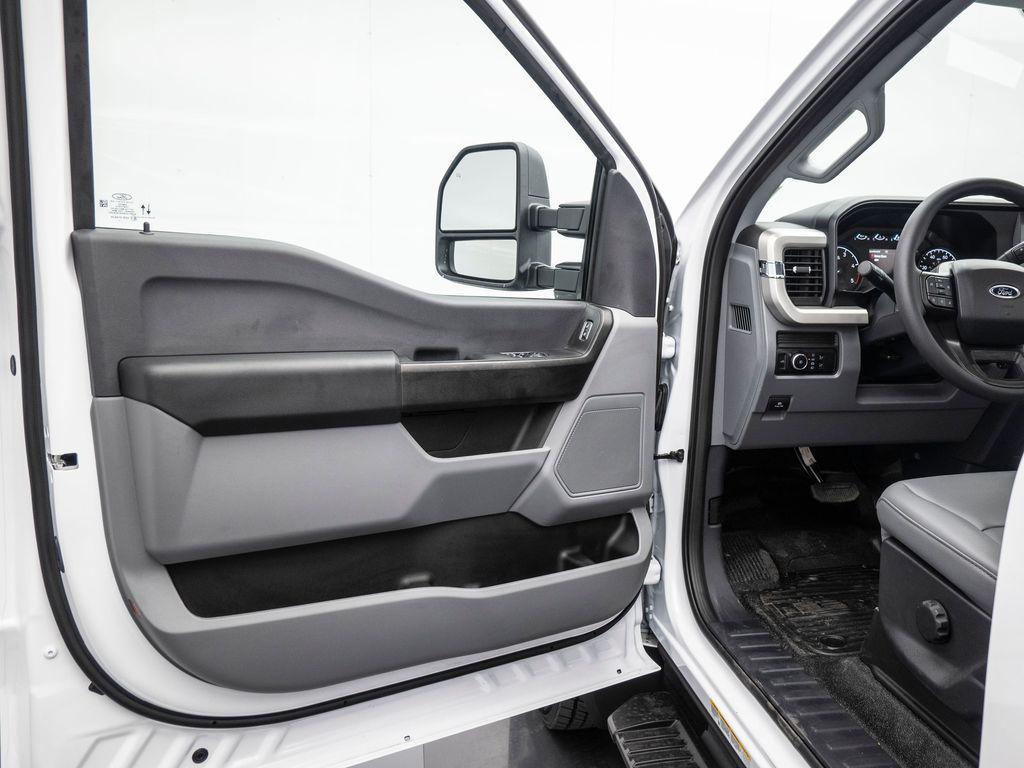 new 2024 Ford F-450 car, priced at $77,992