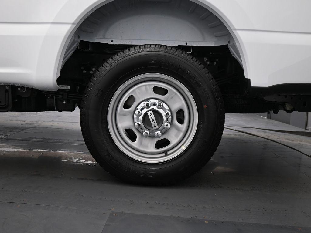 new 2024 Ford F-350 car, priced at $52,230
