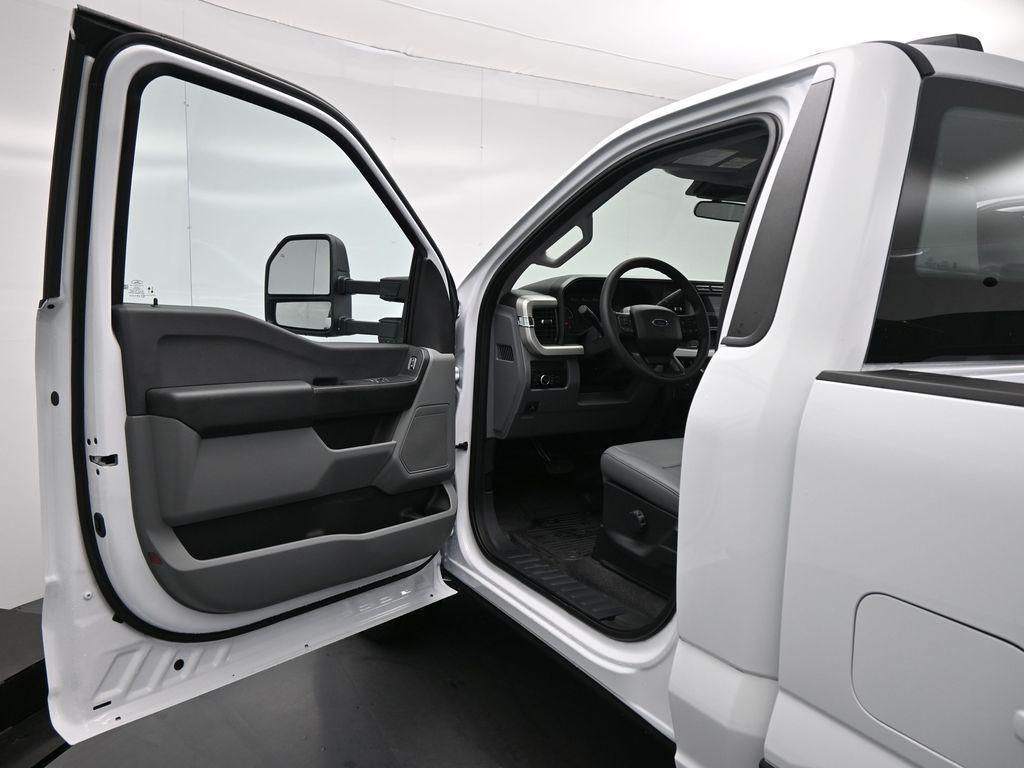 new 2024 Ford F-350 car, priced at $52,230