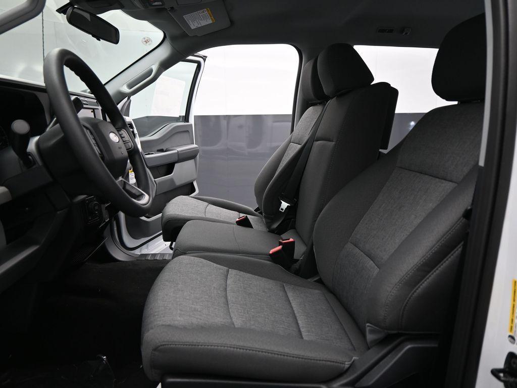 new 2025 Ford F-250 car, priced at $57,950