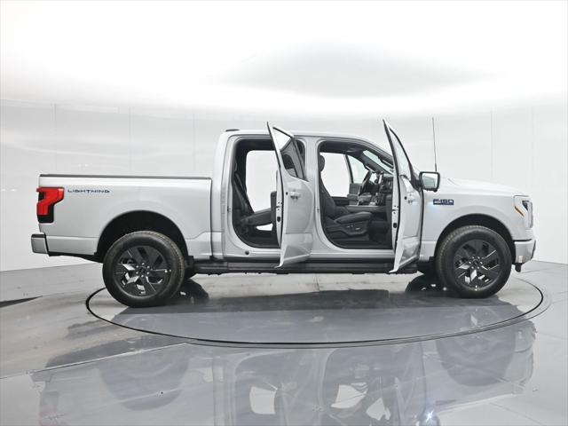 new 2024 Ford F-150 Lightning car