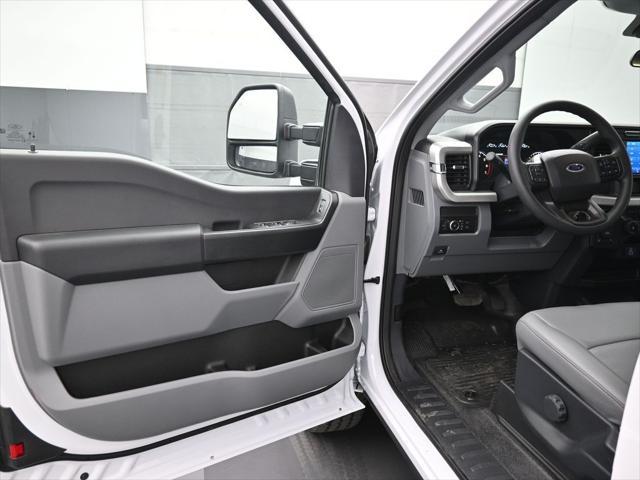 new 2024 Ford F-350 car, priced at $65,423