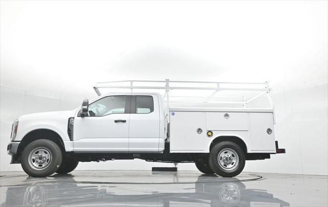 new 2024 Ford F-350 car, priced at $65,423