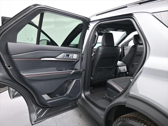 new 2025 Ford Explorer car, priced at $60,850