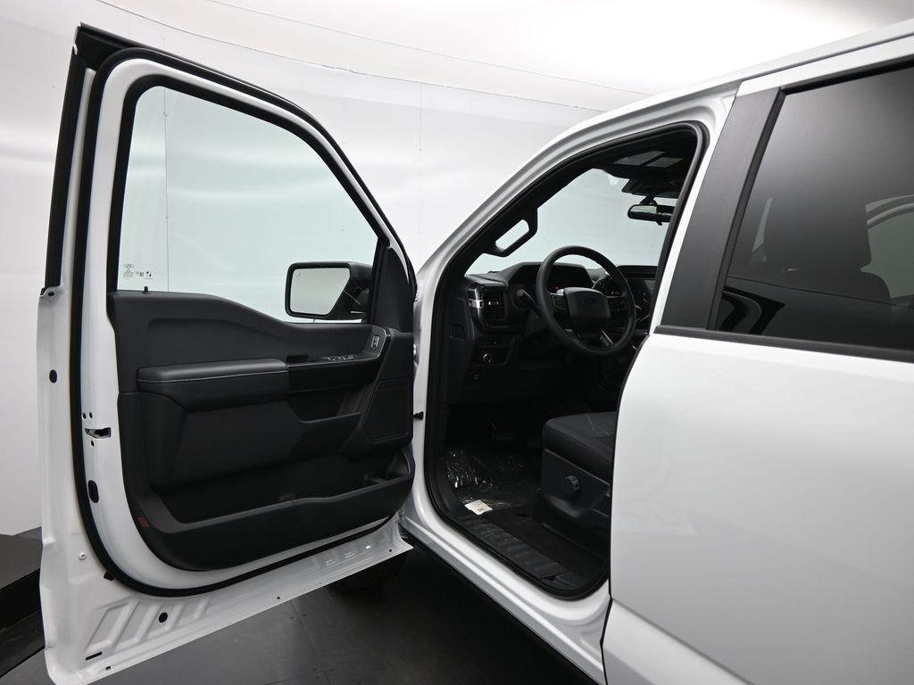 new 2025 Ford F-150 car, priced at $51,580