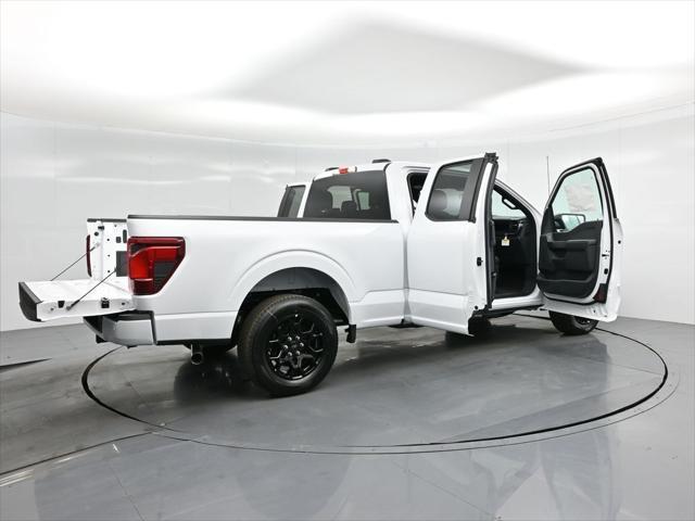new 2025 Ford F-150 car, priced at $40,957