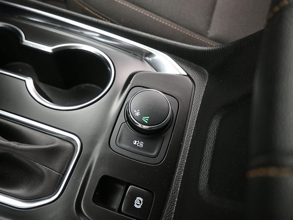 used 2021 Chevrolet Traverse car, priced at $24,762