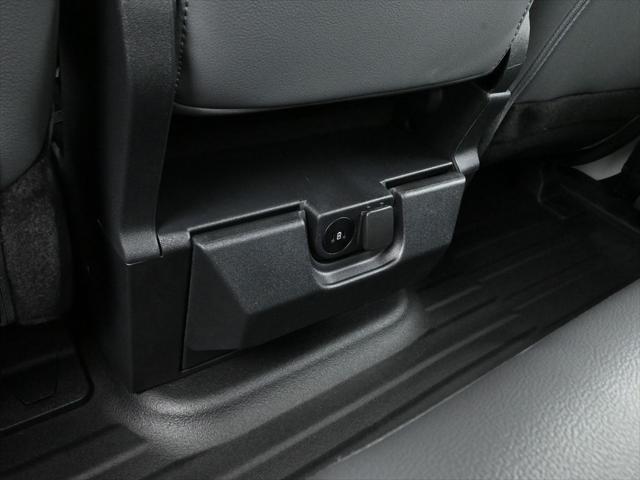 new 2025 Ford F-150 car, priced at $40,905