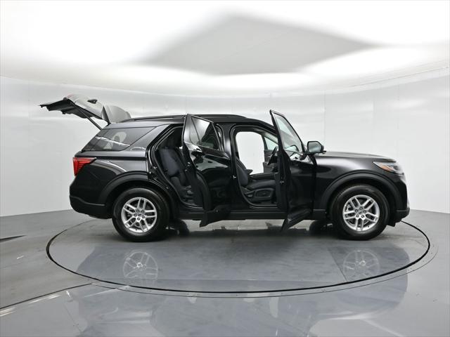 new 2025 Ford Explorer car, priced at $40,645
