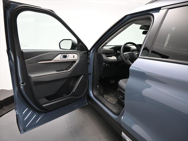 new 2025 Ford Explorer car, priced at $45,148
