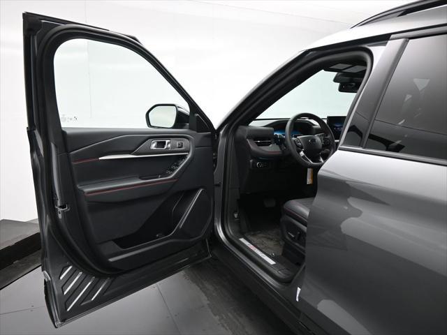 new 2025 Ford Explorer car, priced at $45,081