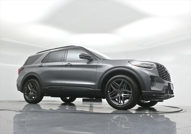 new 2025 Ford Explorer car, priced at $45,081