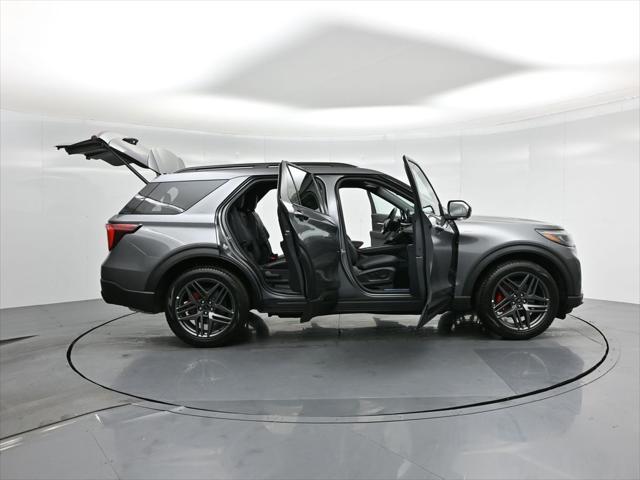 new 2025 Ford Explorer car, priced at $45,081