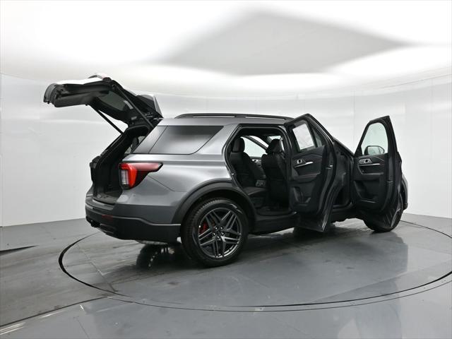 new 2025 Ford Explorer car, priced at $45,081