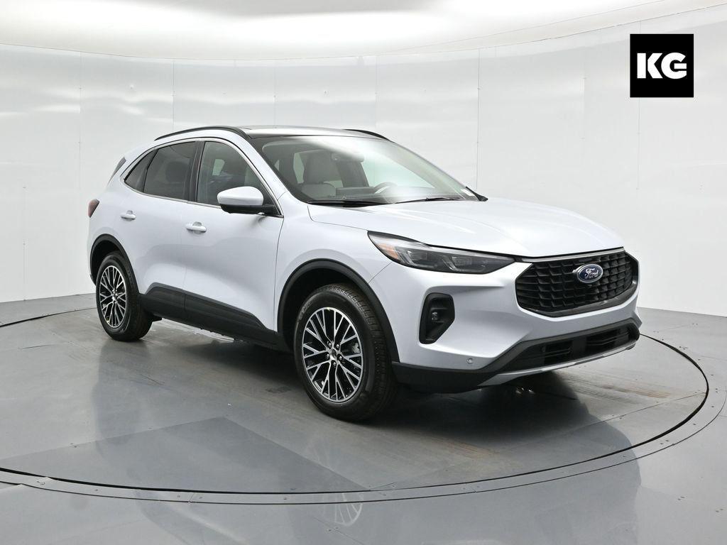 new 2025 Ford Escape PHEV car, priced at $39,655