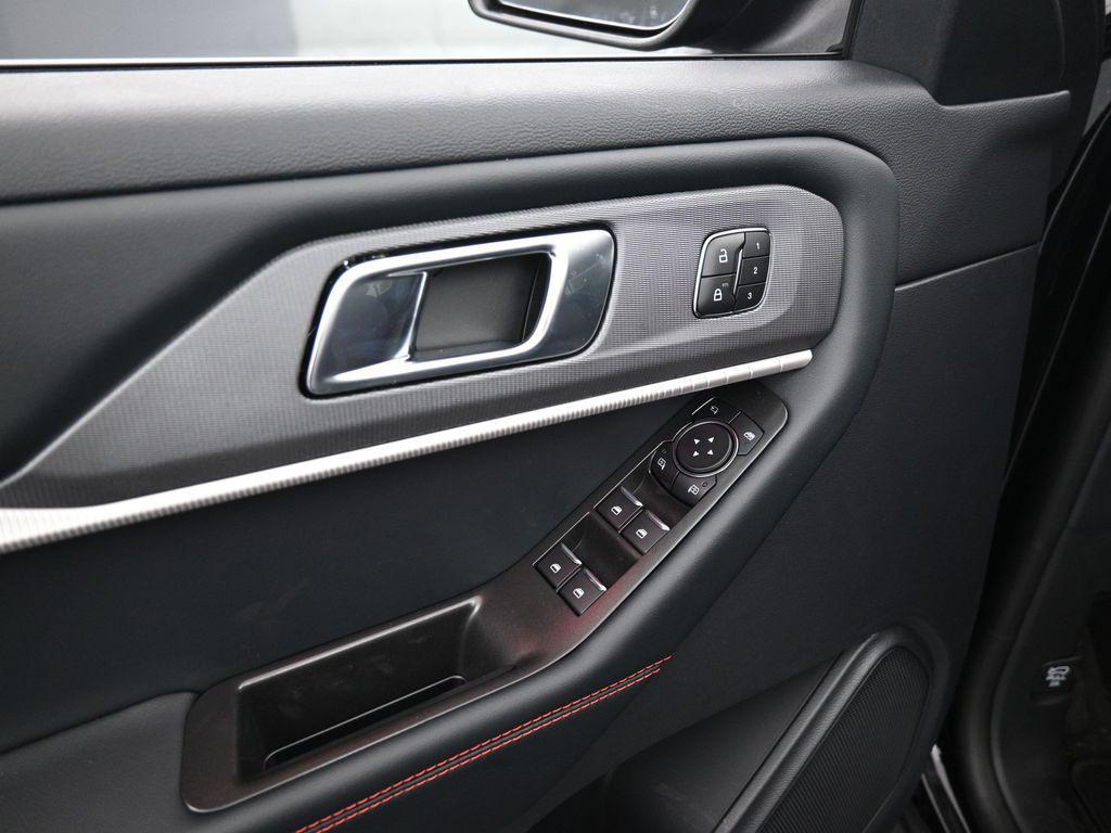 new 2025 Ford Explorer car, priced at $48,535