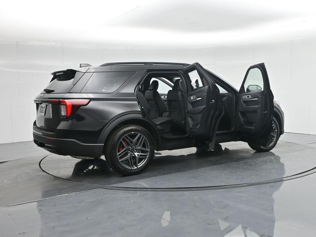 new 2025 Ford Explorer car, priced at $48,535