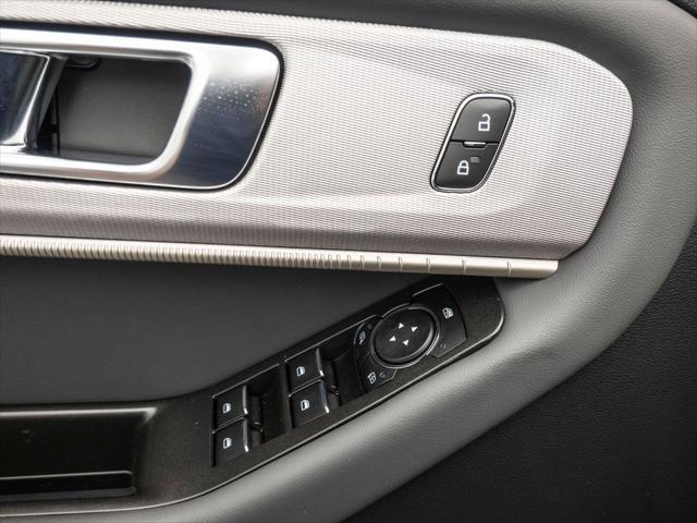 new 2025 Ford Explorer car, priced at $42,062