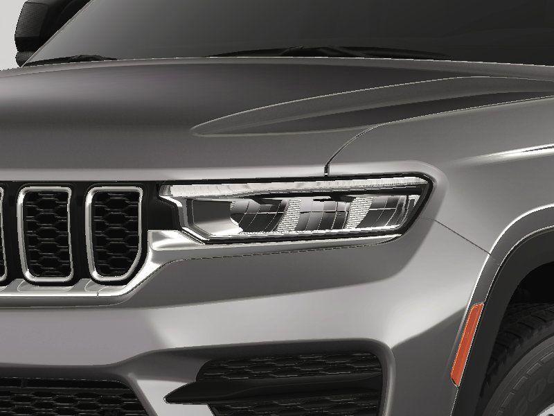new 2025 Jeep Grand Cherokee car, priced at $37,986
