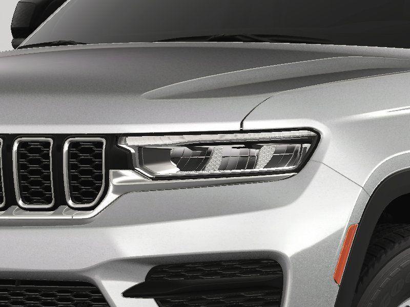 new 2024 Jeep Grand Cherokee car, priced at $39,882