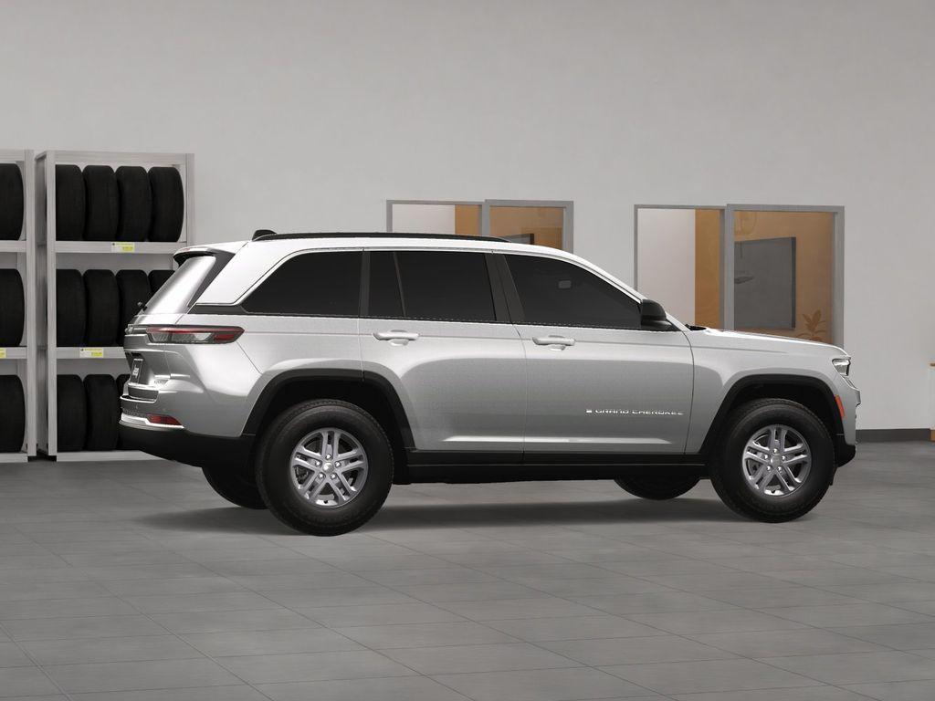 new 2024 Jeep Grand Cherokee car, priced at $35,882