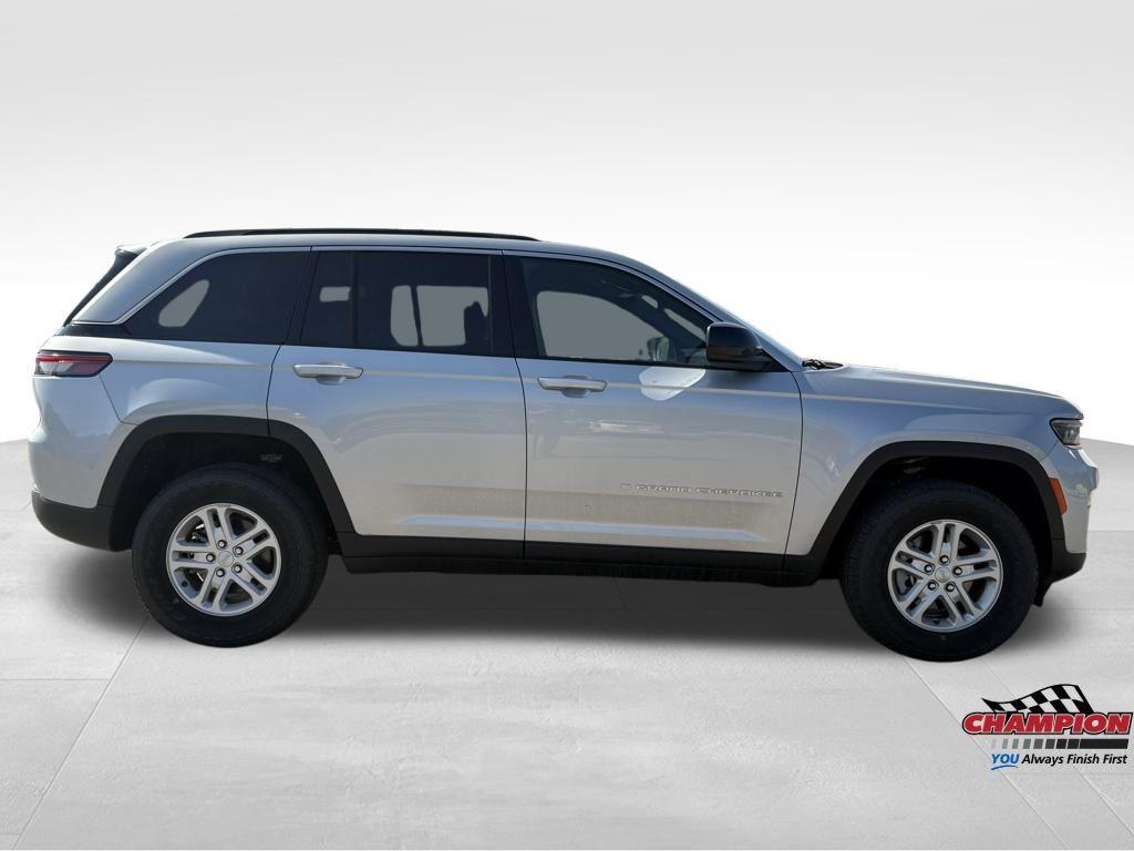 used 2024 Jeep Grand Cherokee car, priced at $32,000