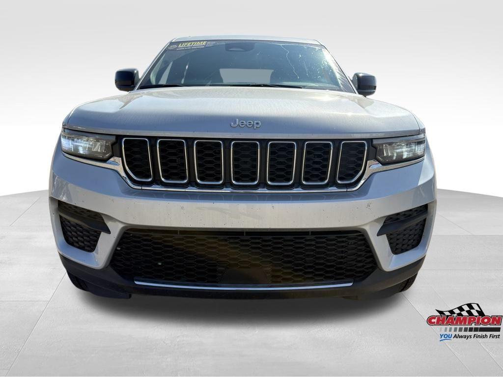 used 2024 Jeep Grand Cherokee car, priced at $32,000