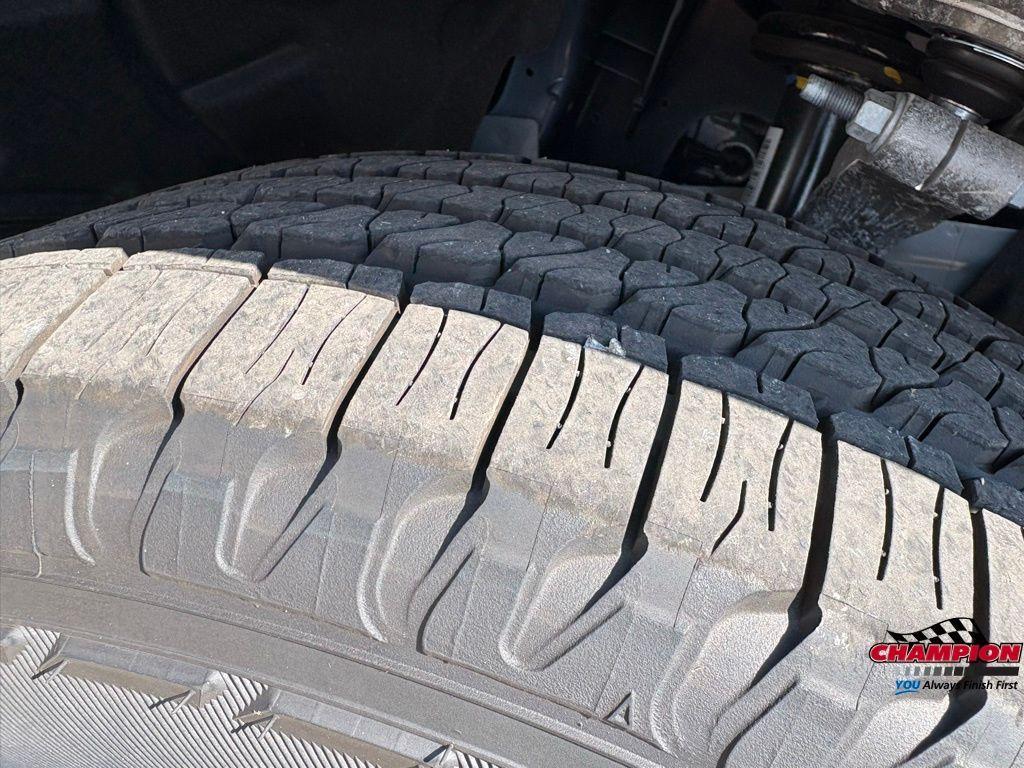 used 2024 Jeep Grand Cherokee car, priced at $32,000