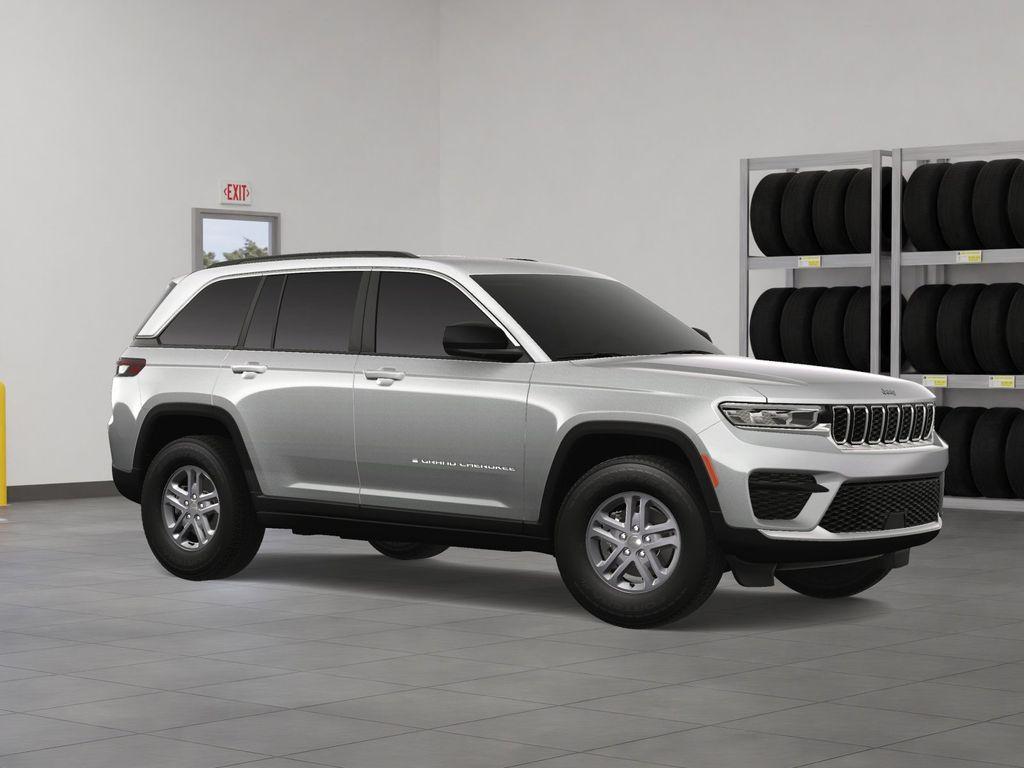 new 2024 Jeep Grand Cherokee car, priced at $39,882