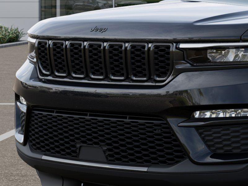 new 2025 Jeep Grand Cherokee car, priced at $44,685