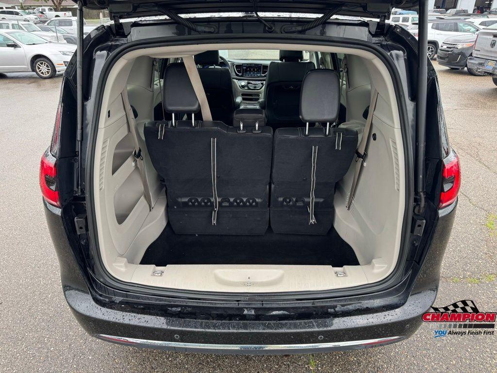 used 2022 Chrysler Pacifica car, priced at $27,800