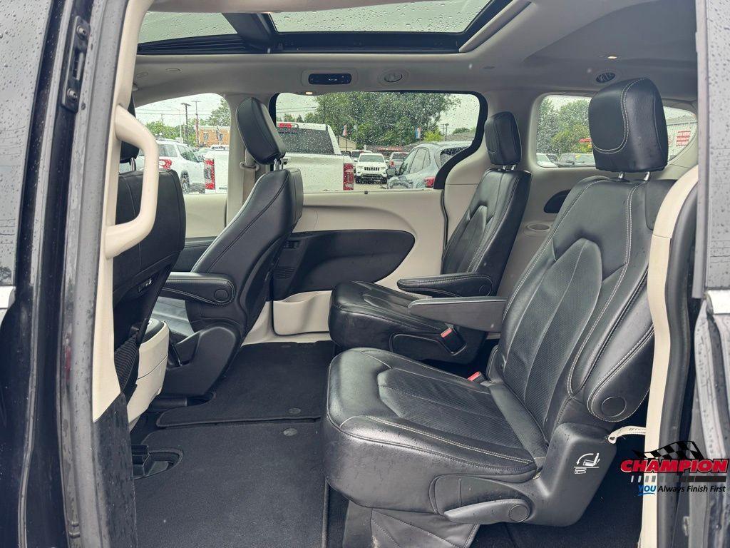 used 2022 Chrysler Pacifica car, priced at $27,800