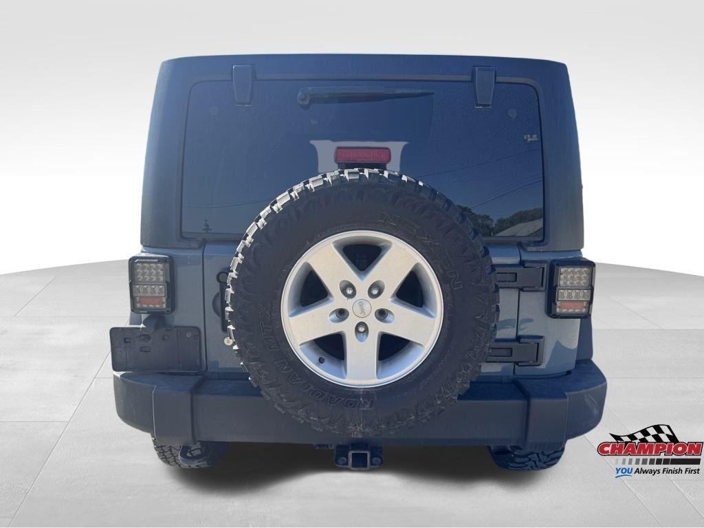 used 2015 Jeep Wrangler Unlimited car, priced at $7,500