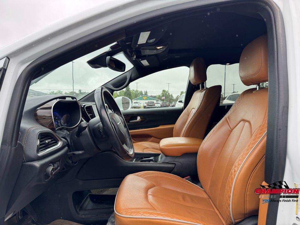 used 2021 Chrysler Pacifica car, priced at $28,295