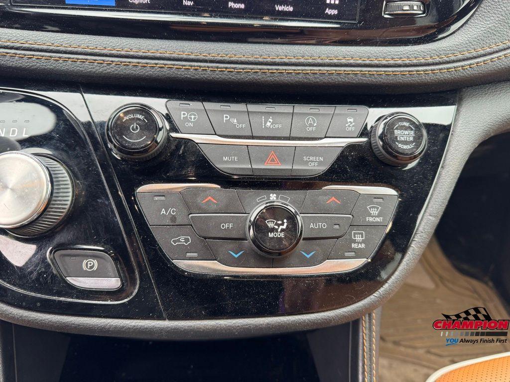 used 2021 Chrysler Pacifica car, priced at $28,295