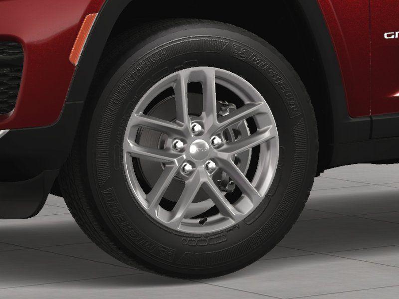 new 2024 Jeep Grand Cherokee car, priced at $40,524