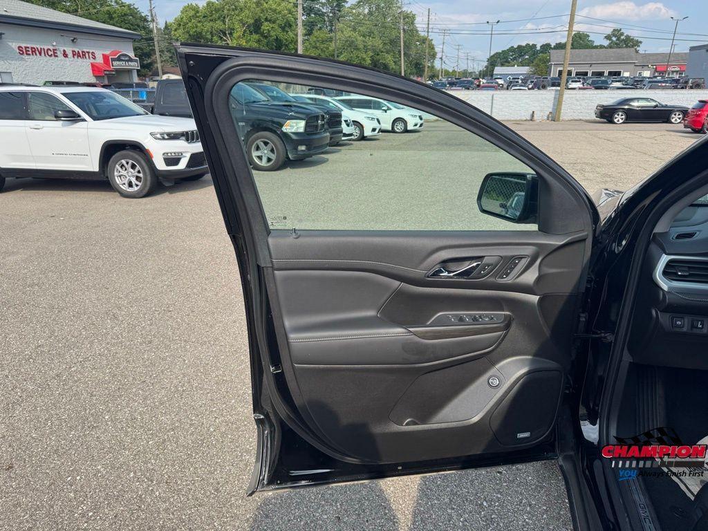 used 2023 GMC Acadia car, priced at $31,500