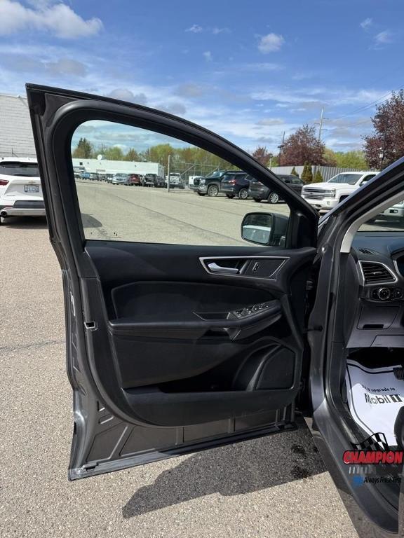 used 2024 Ford Edge car, priced at $25,500
