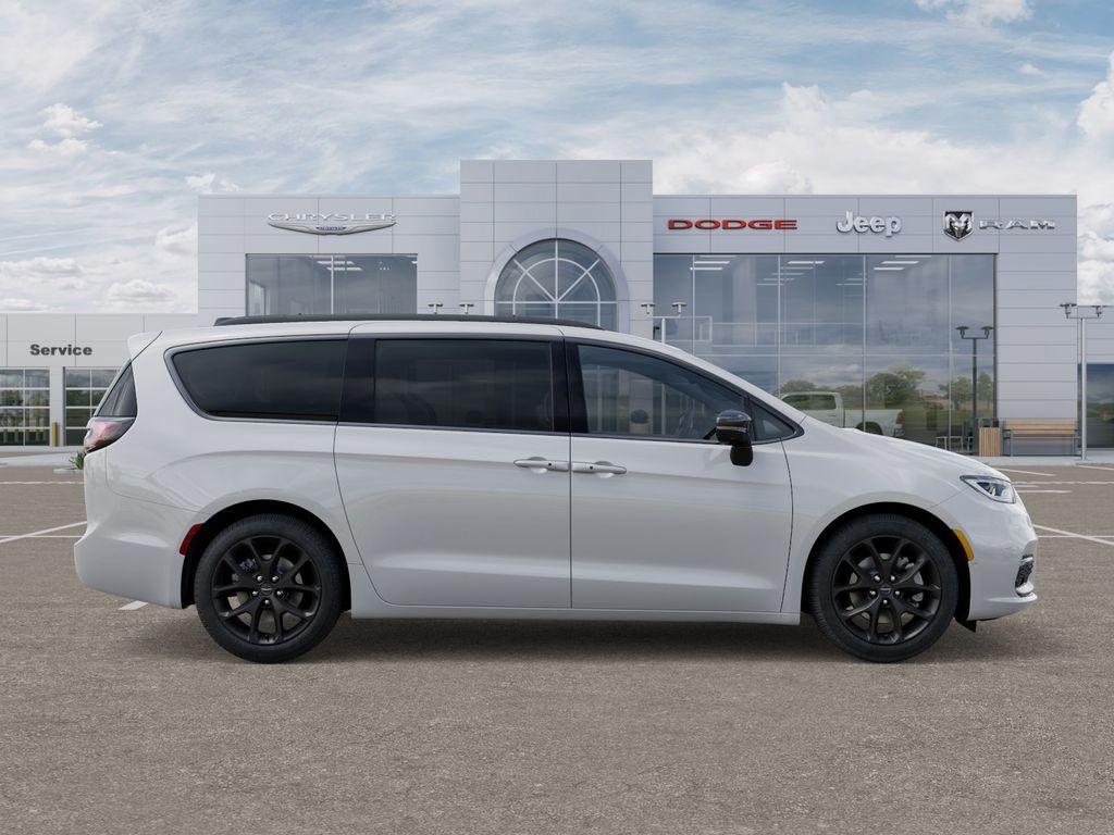 new 2026 Chrysler Pacifica car, priced at $50,100