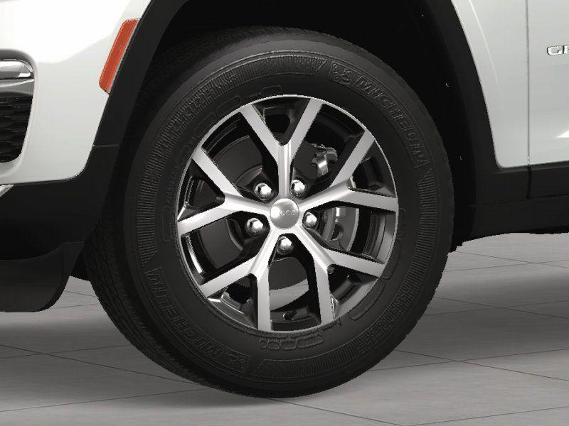 new 2025 Jeep Grand Cherokee car, priced at $44,996