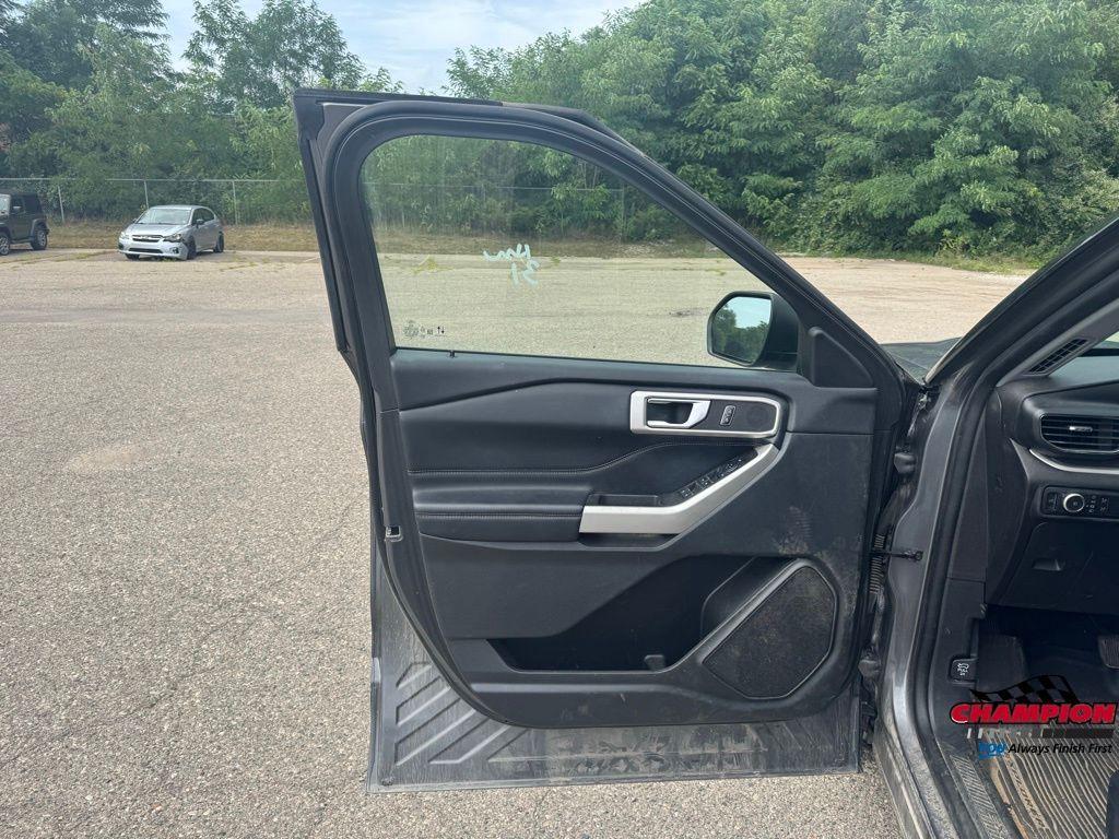 used 2022 Ford Explorer car, priced at $28,000
