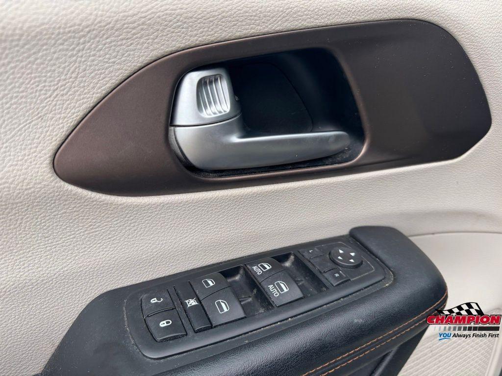 used 2017 Chrysler Pacifica car, priced at $10,500
