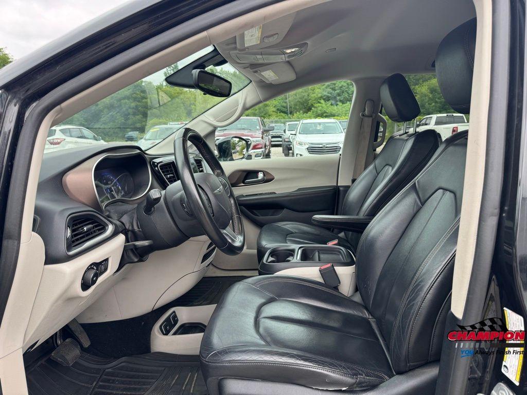 used 2017 Chrysler Pacifica car, priced at $10,500