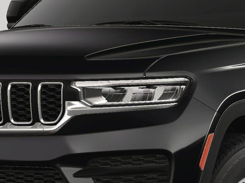 new 2025 Jeep Grand Cherokee car, priced at $37,985