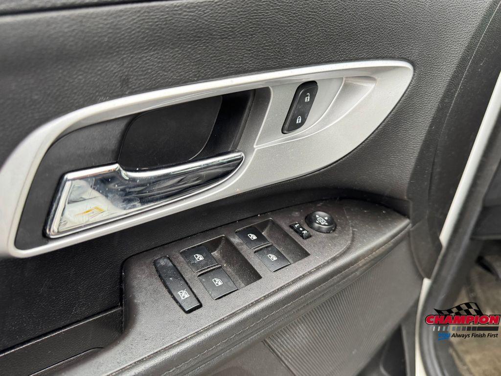 used 2015 Chevrolet Equinox car, priced at $4,000