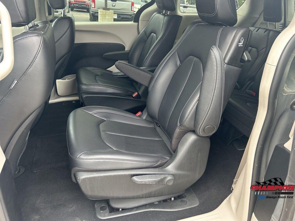 used 2023 Chrysler Pacifica Hybrid car, priced at $25,900