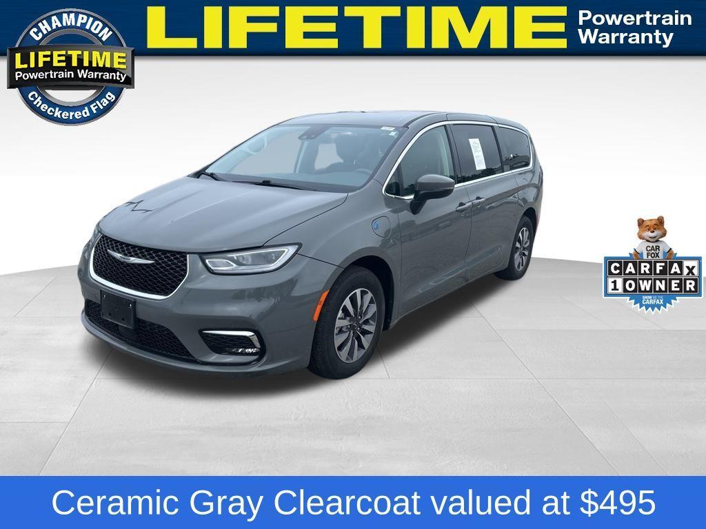 used 2023 Chrysler Pacifica Hybrid car, priced at $25,900