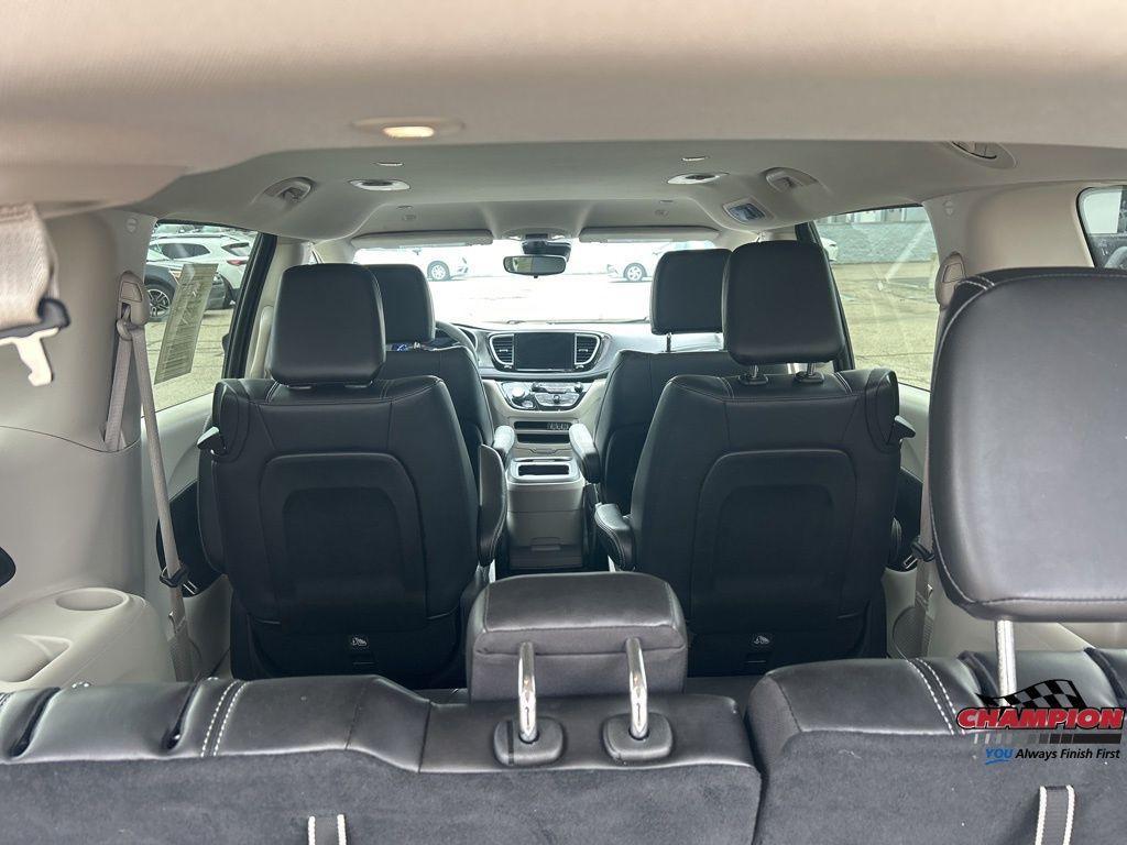used 2023 Chrysler Pacifica Hybrid car, priced at $25,900