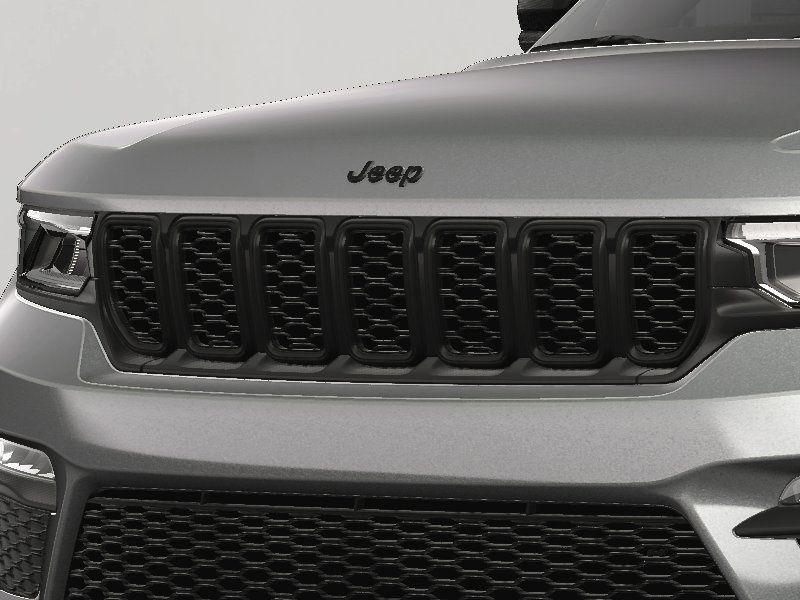 new 2025 Jeep Grand Cherokee car, priced at $44,804